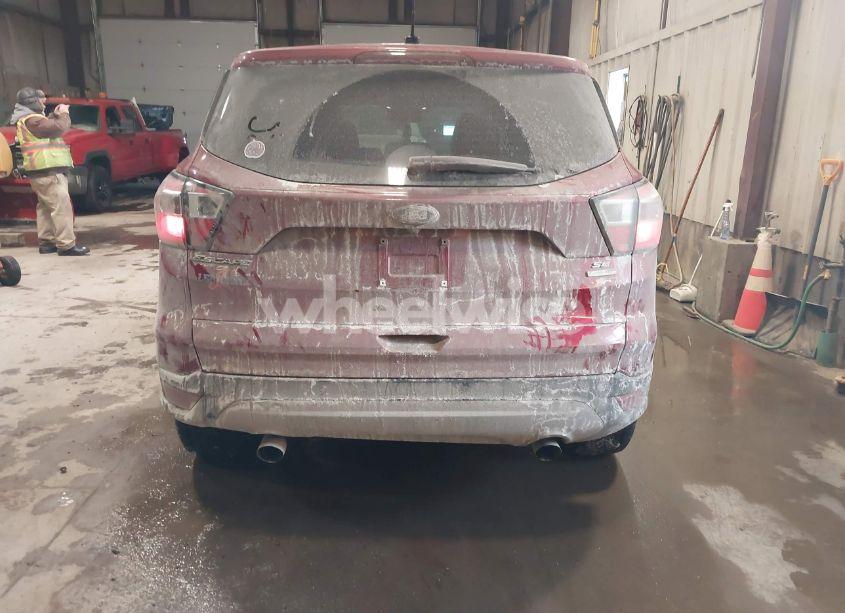 Photo 16 of 2017 Ford Escape SE (VIN 1FMCU9GD4HUD01868)