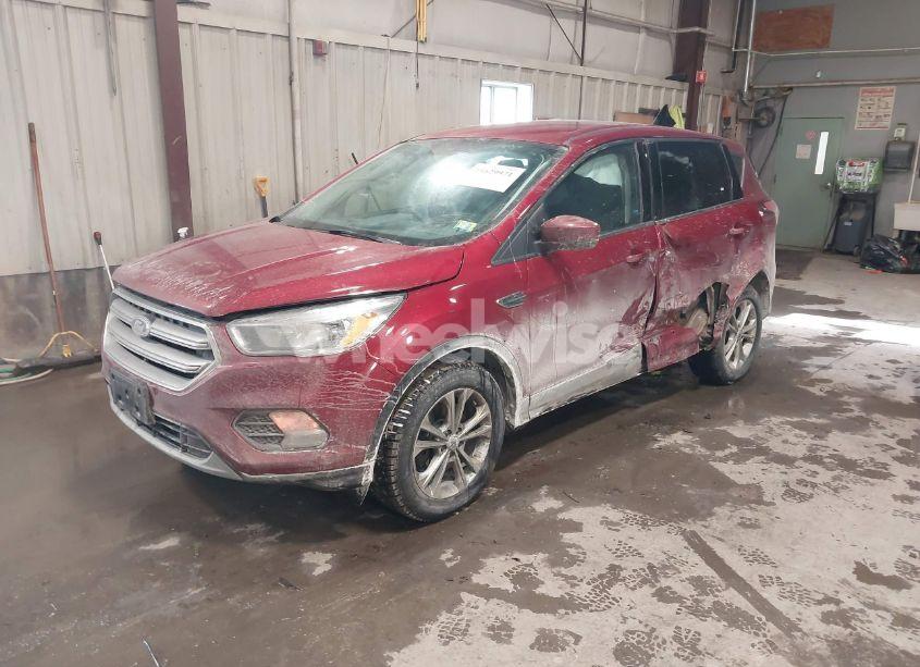 Photo 2 of 2017 Ford Escape SE (VIN 1FMCU9GD4HUD01868)