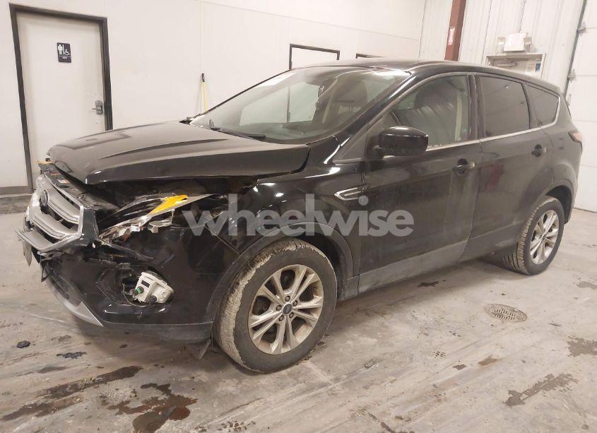 Photo 2 of 2017 Ford Escape SE (VIN 1FMCU9GD4HUD02714)