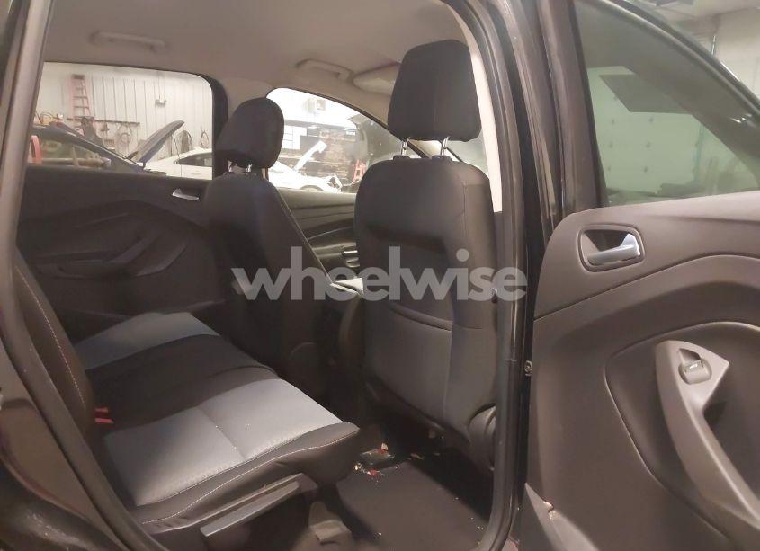 Photo 8 of 2017 Ford Escape SE (VIN 1FMCU9GD4HUD02714)