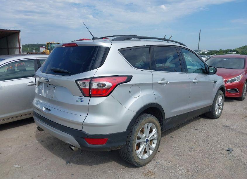 Photo 4 of 2017 Ford Escape SE (VIN 1FMCU9GD4HUD43330)