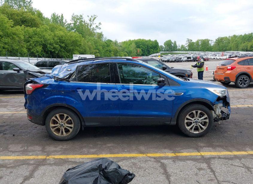 Photo 13 of 2017 Ford Escape SE (VIN 1FMCU9GD4HUD43490)