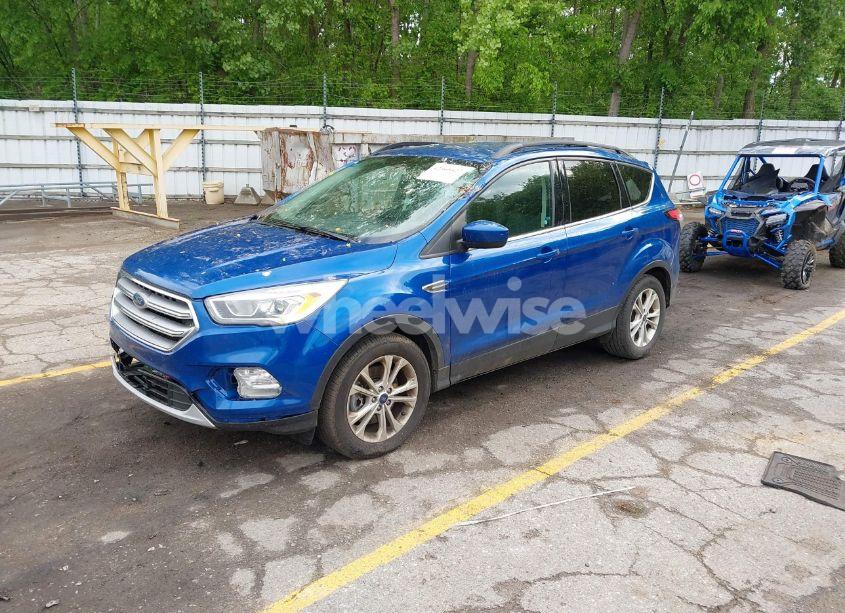 Photo 2 of 2017 Ford Escape SE (VIN 1FMCU9GD4HUD43490)