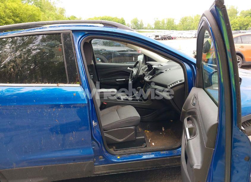 Photo 5 of 2017 Ford Escape SE (VIN 1FMCU9GD4HUD43490)