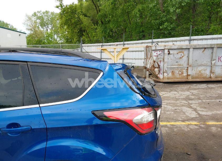 Photo 6 of 2017 Ford Escape SE (VIN 1FMCU9GD4HUD43490)