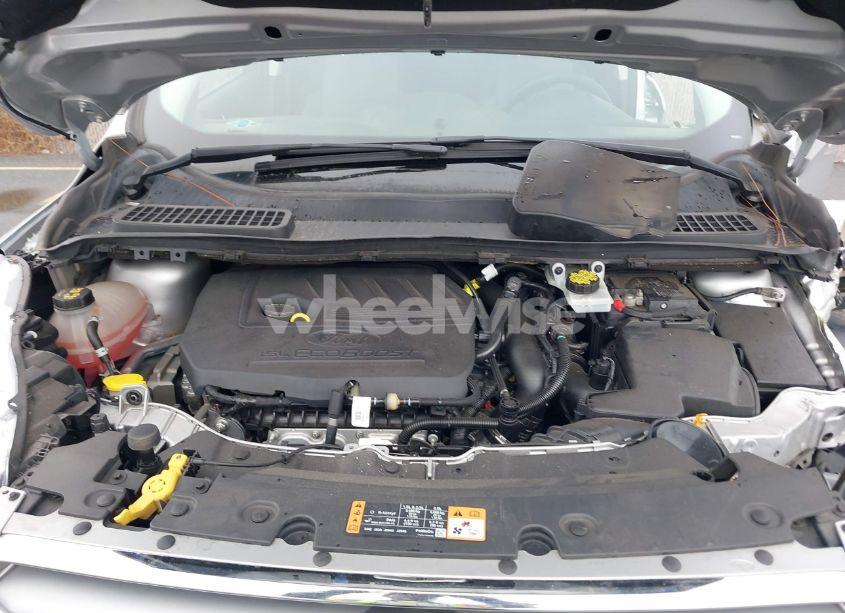 Photo 10 of 2017 Ford Escape SE (VIN 1FMCU9GD4HUD94326)