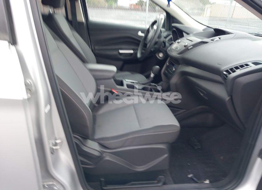 Photo 5 of 2017 Ford Escape SE (VIN 1FMCU9GD4HUD94326)