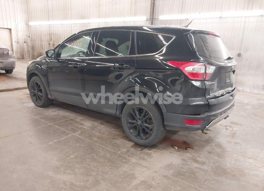 Photo 3 of 2017 Ford Escape SE (VIN 1FMCU9GD4HUE39507)
