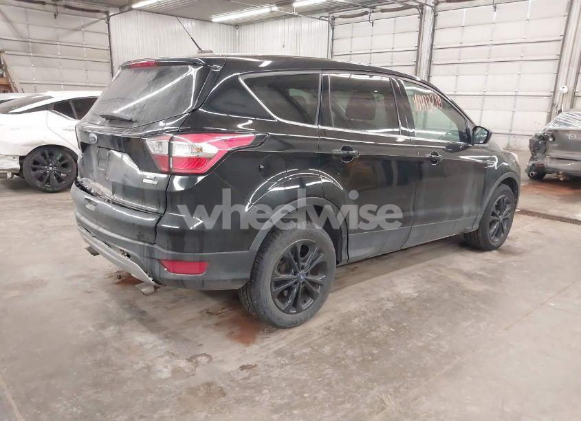 Photo 4 of 2017 Ford Escape SE (VIN 1FMCU9GD4HUE39507)