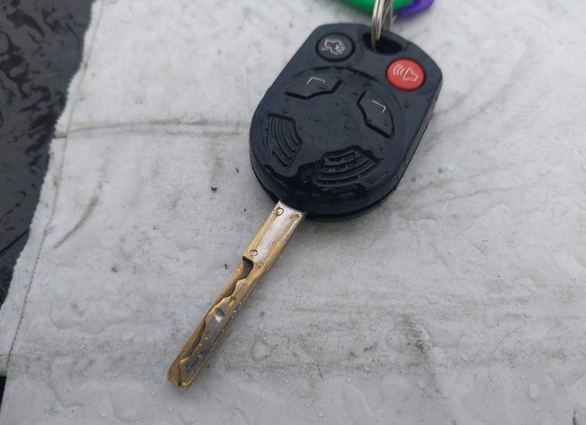 Photo 11 of 2017 Ford Escape SE (VIN 1FMCU9GD4HUE49938)