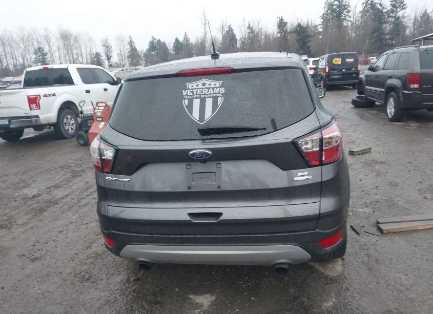 Photo 16 of 2017 Ford Escape SE (VIN 1FMCU9GD4HUE49938)