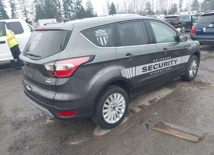 Photo 4 of 2017 Ford Escape SE (VIN 1FMCU9GD4HUE49938)