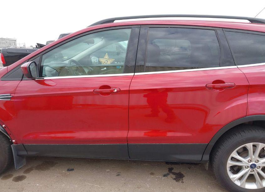 Photo 15 of 2017 Ford Escape SE (VIN 1FMCU9GD4HUE96550)