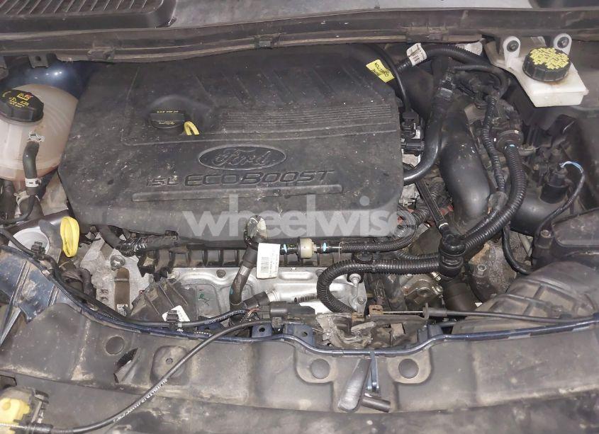 Photo 10 of 2018 Ford Escape SE (VIN 1FMCU9GD4JUA01530)