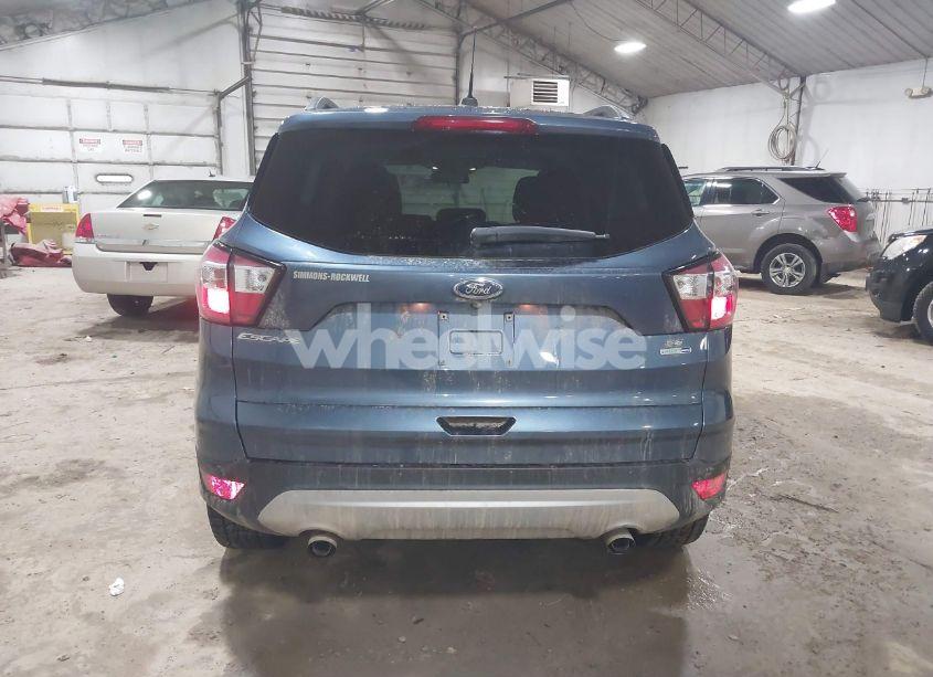 Photo 16 of 2018 Ford Escape SE (VIN 1FMCU9GD4JUA01530)