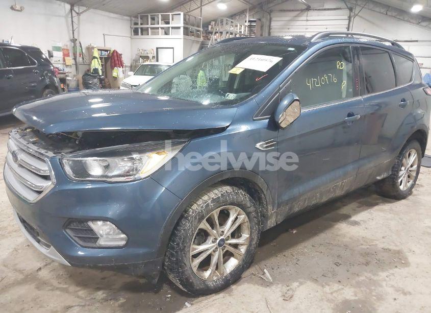 Photo 2 of 2018 Ford Escape SE (VIN 1FMCU9GD4JUA01530)