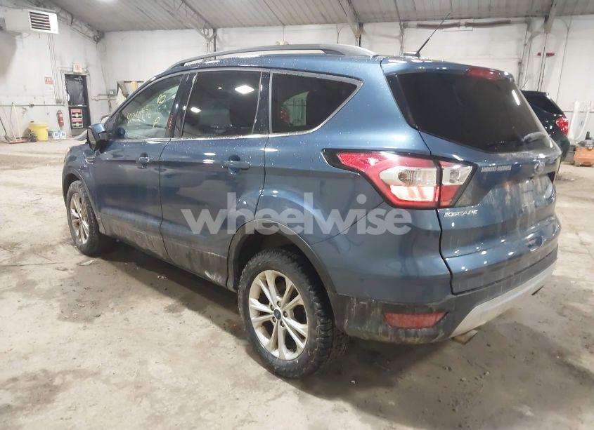 Photo 3 of 2018 Ford Escape SE (VIN 1FMCU9GD4JUA01530)