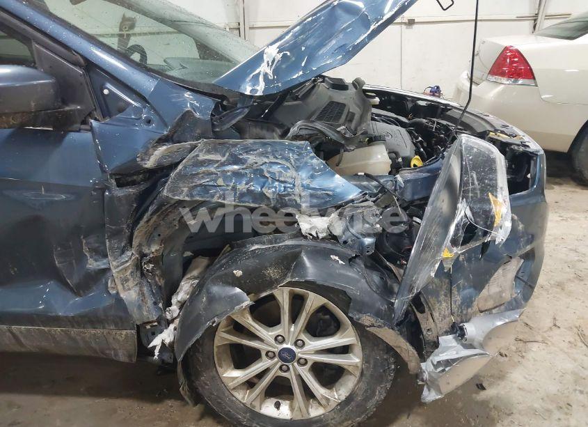 Photo 6 of 2018 Ford Escape SE (VIN 1FMCU9GD4JUA01530)