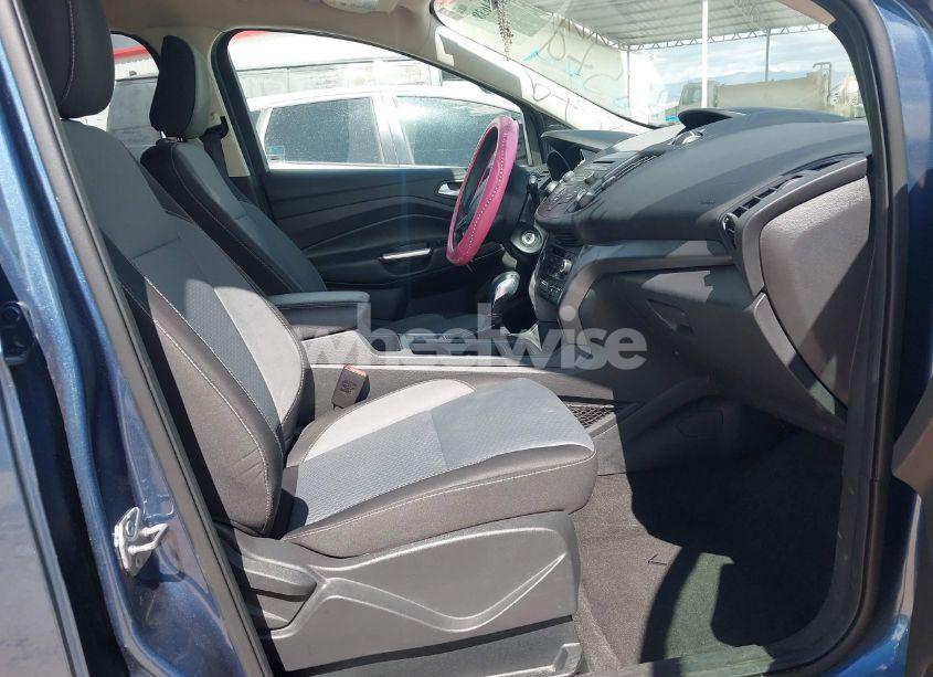 Photo 5 of 2018 Ford Escape SE (VIN 1FMCU9GD4JUA28579)