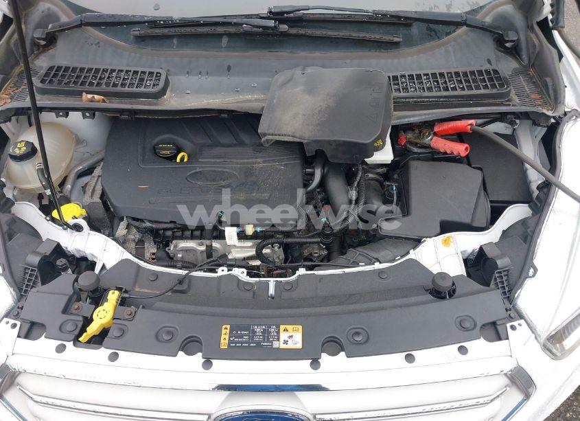 Photo 10 of 2018 Ford Escape SE (VIN 1FMCU9GD4JUA35340)