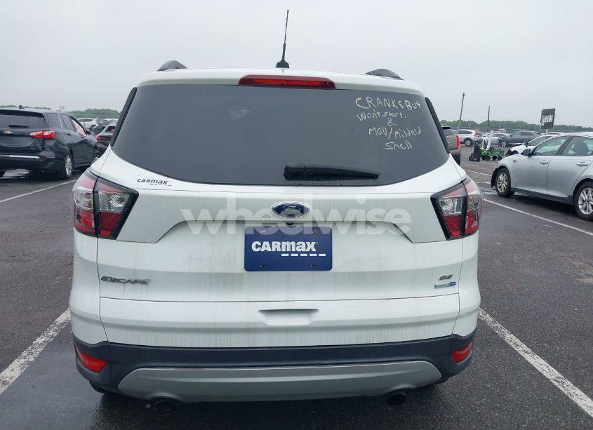Photo 16 of 2018 Ford Escape SE (VIN 1FMCU9GD4JUA35340)