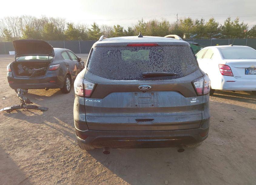 Photo 16 of 2018 Ford Escape SE (VIN 1FMCU9GD4JUA61582)