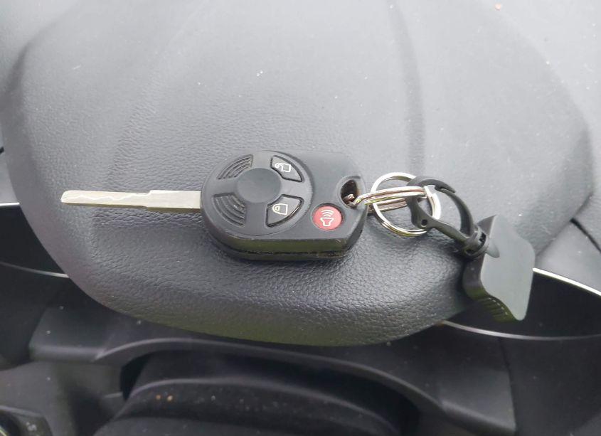 Photo 11 of 2018 Ford Escape SE (VIN 1FMCU9GD4JUA95361)