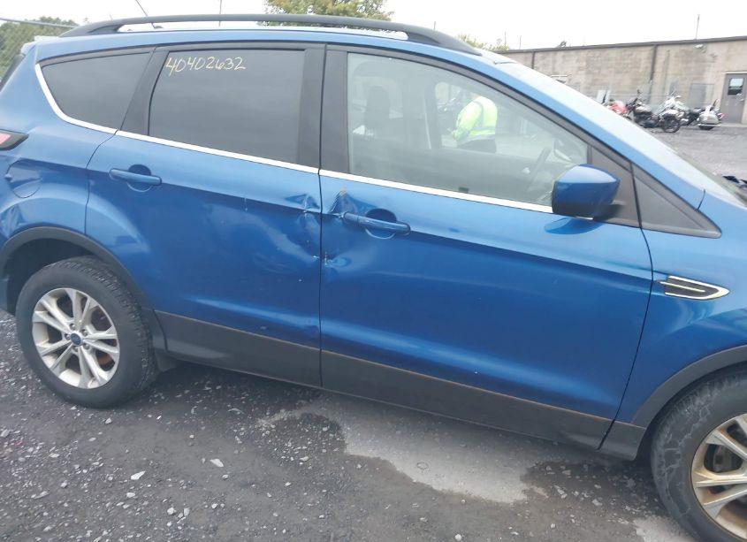 Photo 13 of 2018 Ford Escape SE (VIN 1FMCU9GD4JUA95361)