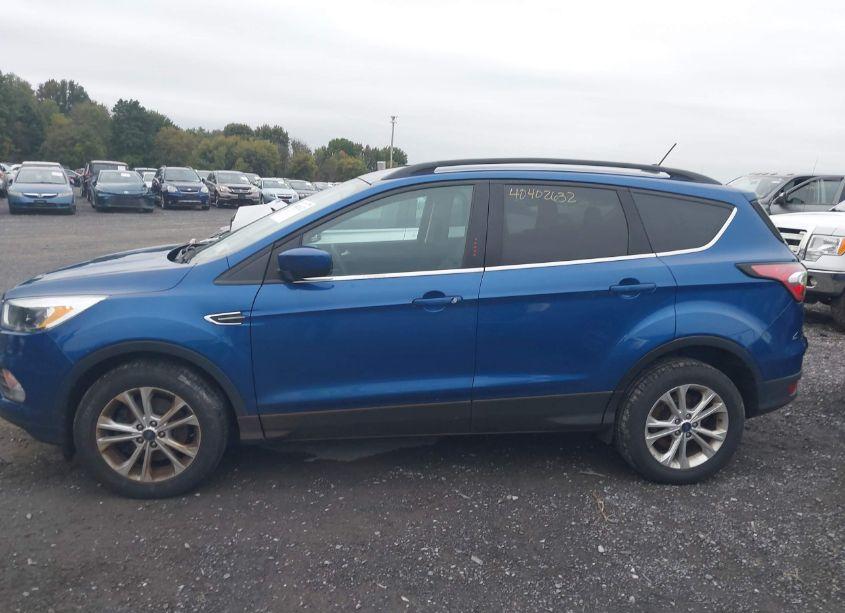 Photo 14 of 2018 Ford Escape SE (VIN 1FMCU9GD4JUA95361)