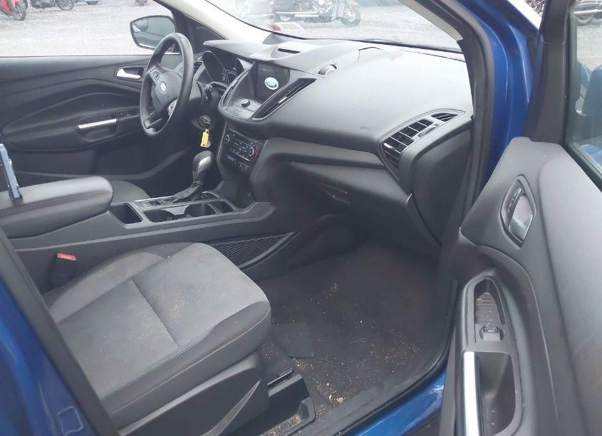 Photo 5 of 2018 Ford Escape SE (VIN 1FMCU9GD4JUA95361)