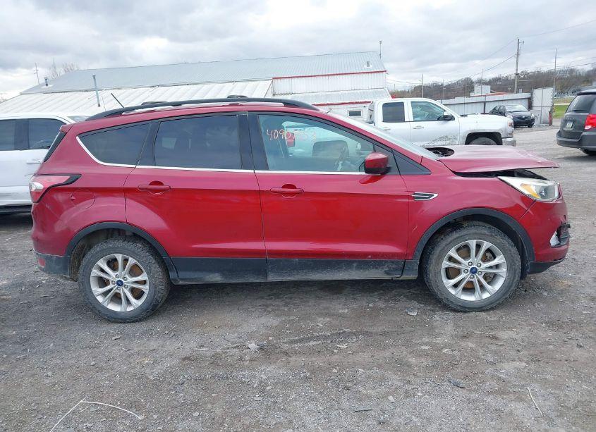 Photo 13 of 2018 Ford Escape SE (VIN 1FMCU9GD4JUB09680)