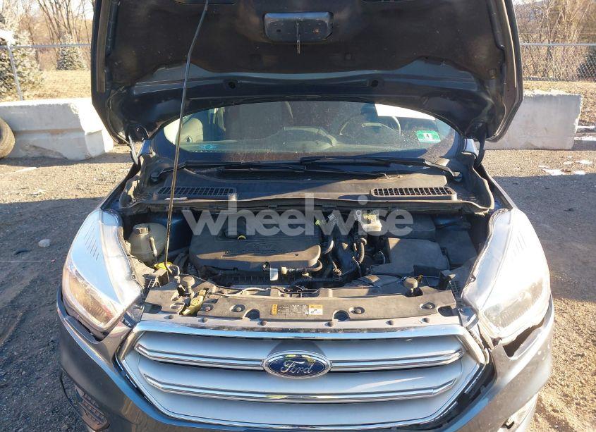 Photo 10 of 2018 Ford Escape SE (VIN 1FMCU9GD4JUB66008)