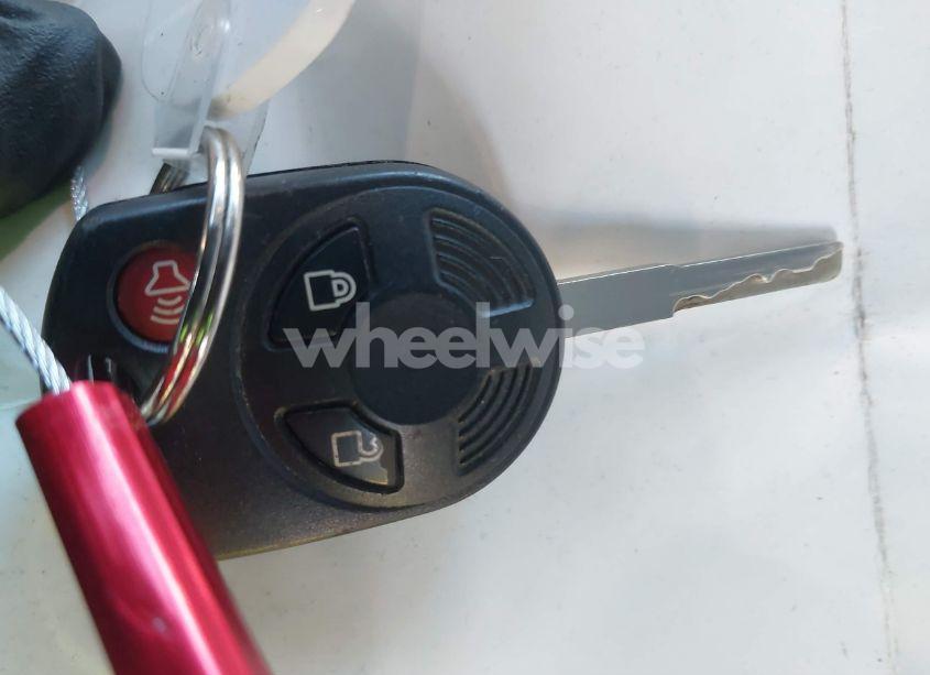 Photo 11 of 2018 Ford Escape SE (VIN 1FMCU9GD4JUB66008)