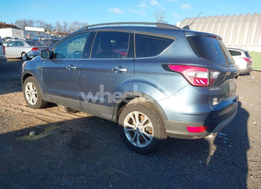 Photo 3 of 2018 Ford Escape SE (VIN 1FMCU9GD4JUB66008)