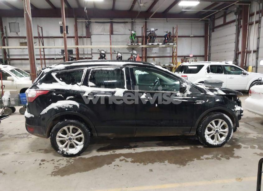 Photo 14 of 2018 Ford Escape SE (VIN 1FMCU9GD4JUC05275)