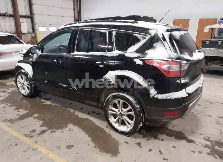 Photo 3 of 2018 Ford Escape SE (VIN 1FMCU9GD4JUC05275)