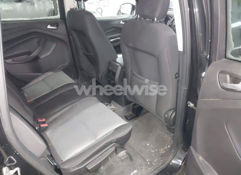 Photo 8 of 2018 Ford Escape SE (VIN 1FMCU9GD4JUC05275)