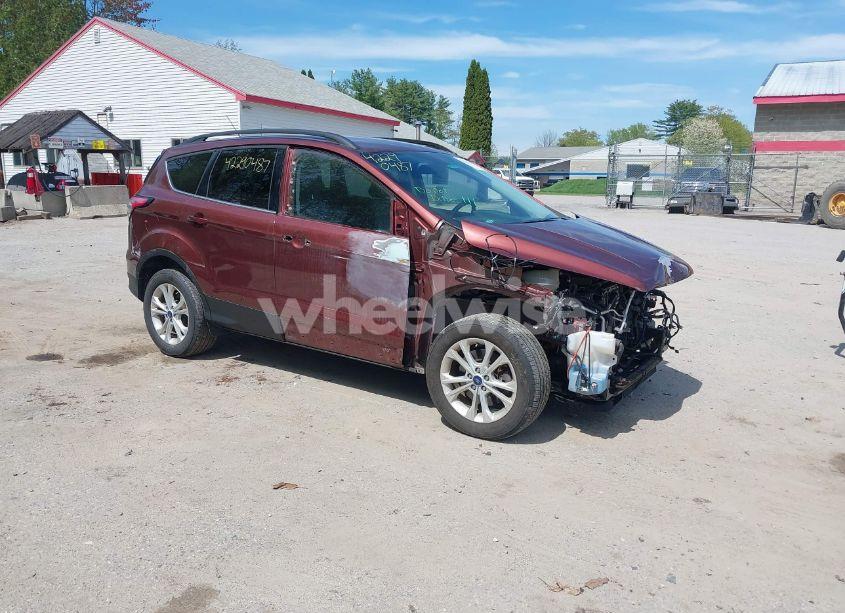 2018 Ford Escape SE (VIN 1FMCU9GD4JUC16065) main photo