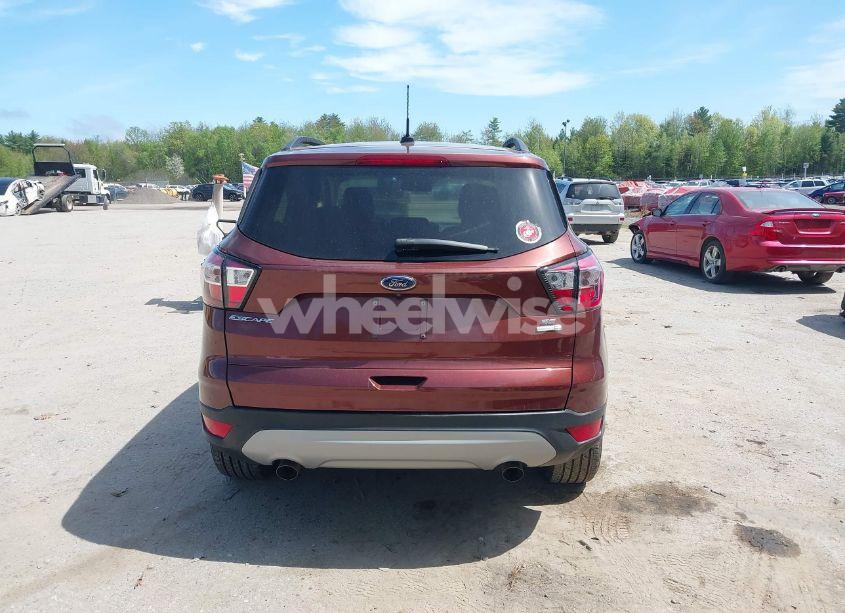 Photo 17 of 2018 Ford Escape SE (VIN 1FMCU9GD4JUC16065)