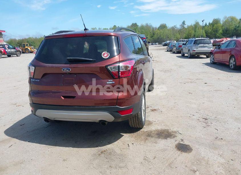 Photo 4 of 2018 Ford Escape SE (VIN 1FMCU9GD4JUC16065)