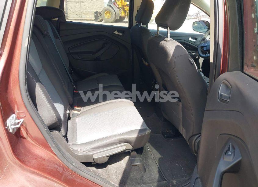 Photo 8 of 2018 Ford Escape SE (VIN 1FMCU9GD4JUC16065)