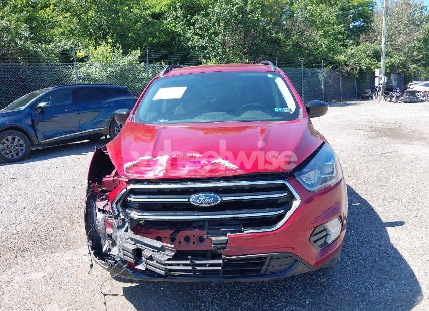 Photo 13 of 2018 Ford Escape SE (VIN 1FMCU9GD4JUC16552)