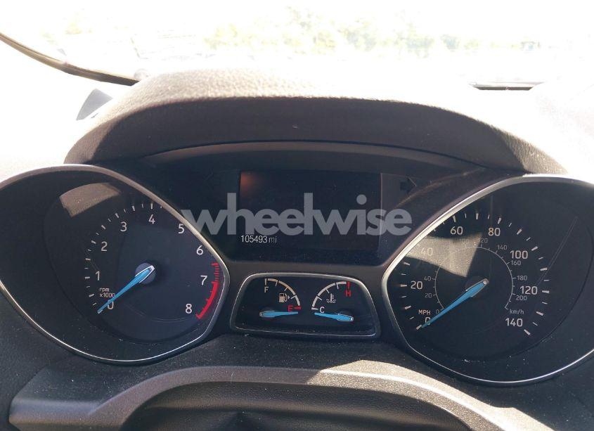 Photo 7 of 2018 Ford Escape SE (VIN 1FMCU9GD4JUC16552)