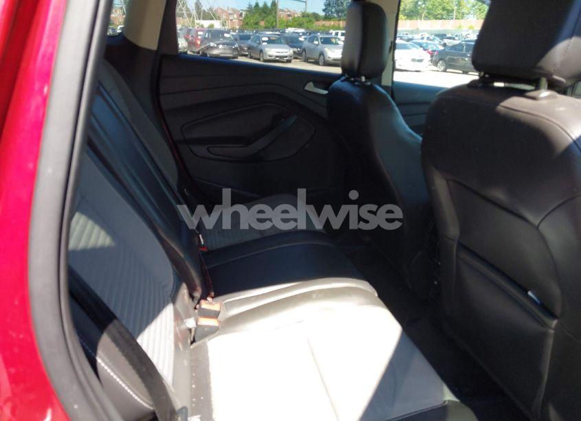 Photo 8 of 2018 Ford Escape SE (VIN 1FMCU9GD4JUC16552)