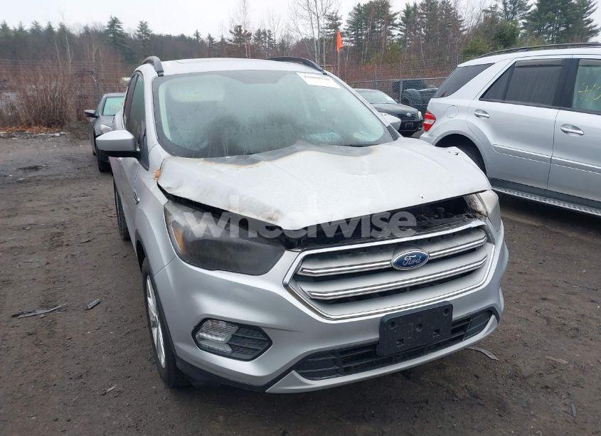 Photo 6 of 2018 Ford Escape SE (VIN 1FMCU9GD4JUC40477)