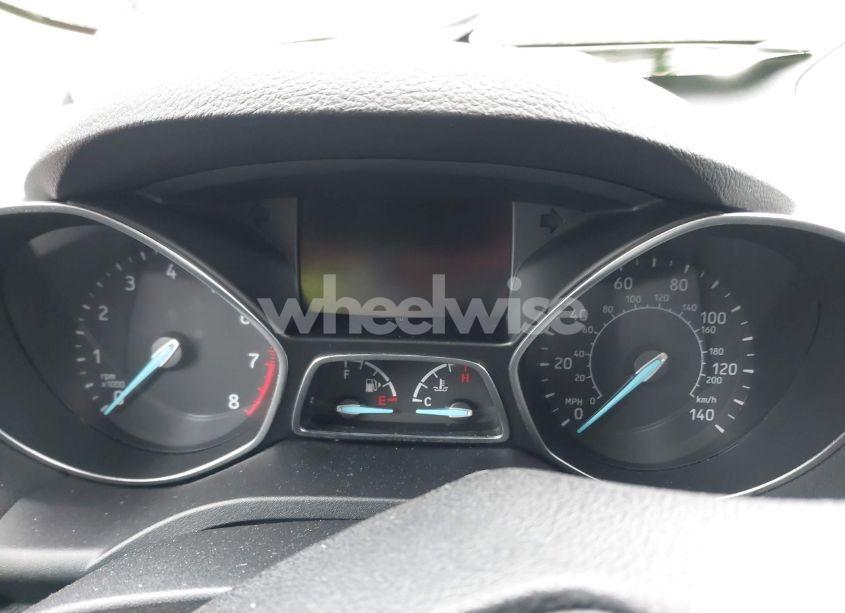 Photo 7 of 2018 Ford Escape SE (VIN 1FMCU9GD4JUC40477)