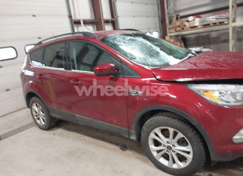 Photo 13 of 2018 Ford Escape SE (VIN 1FMCU9GD4JUC47204)