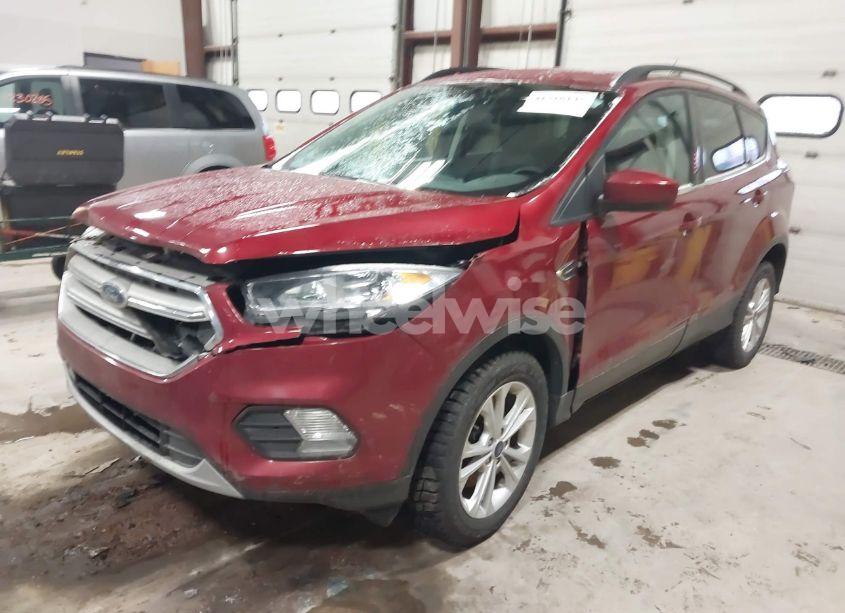 Photo 2 of 2018 Ford Escape SE (VIN 1FMCU9GD4JUC47204)