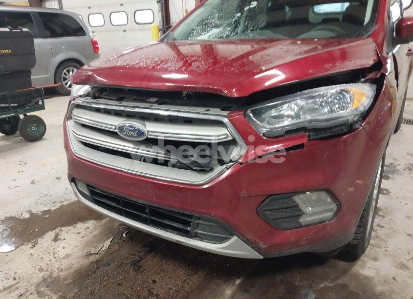 Photo 6 of 2018 Ford Escape SE (VIN 1FMCU9GD4JUC47204)