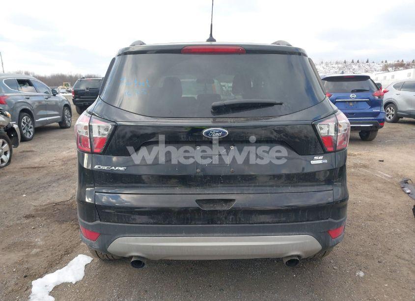 Photo 17 of 2018 Ford Escape SE (VIN 1FMCU9GD4JUD12178)
